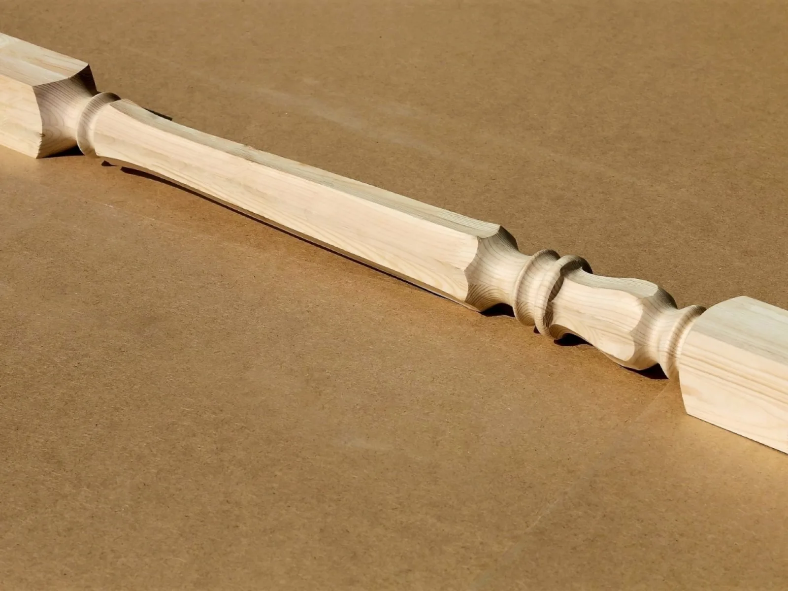 Колонна из сосны и ели 150 x 150 x 3000 мм, №10, класс Экстра