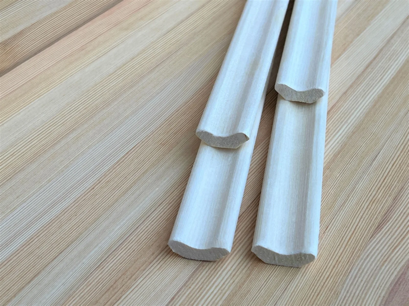 Плинтус из осины 13 x 30 x 1800 мм, класс Экстра