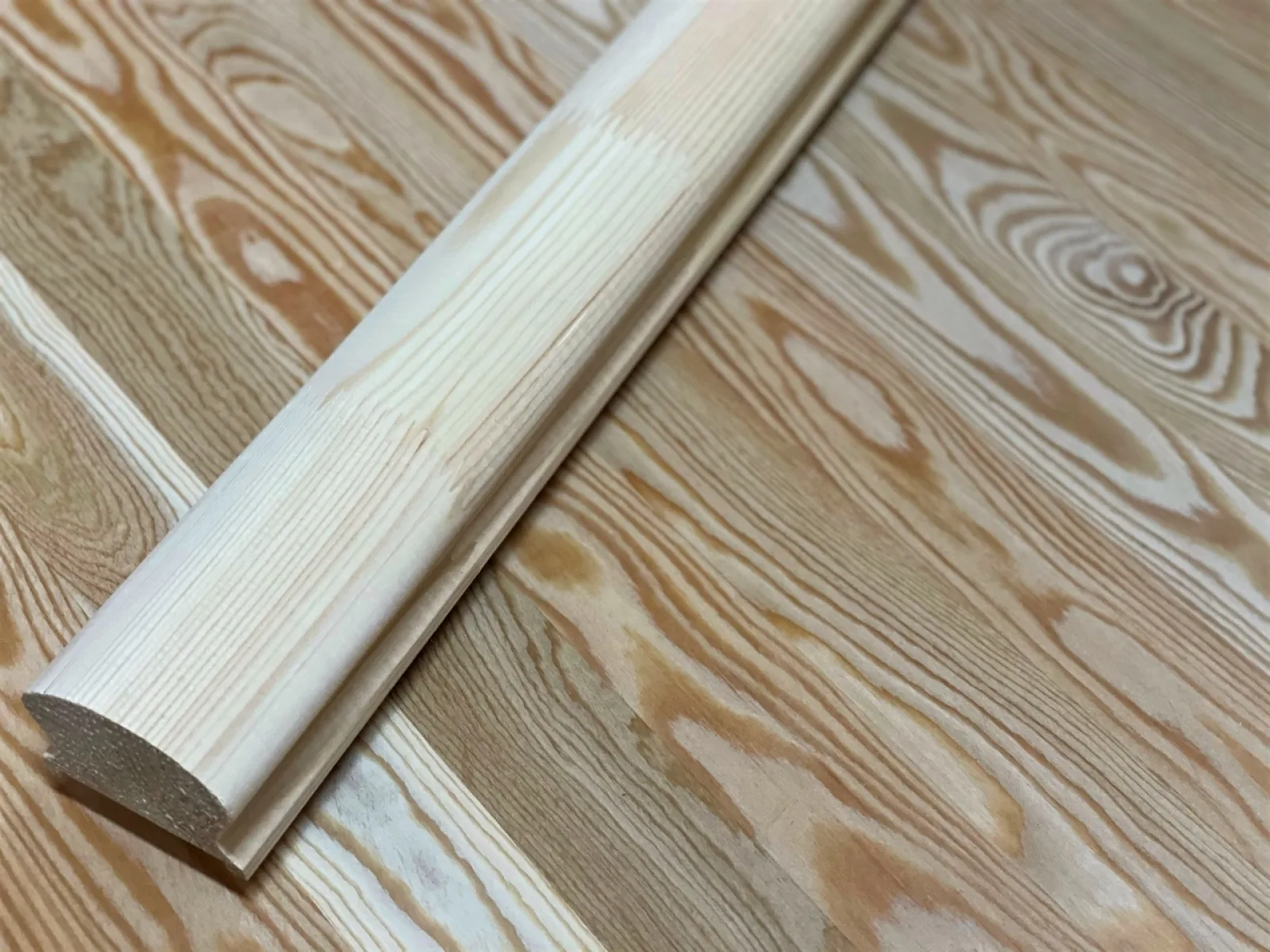 Поручень из сосны 50 x 70 x 3000 мм, класс Экстра