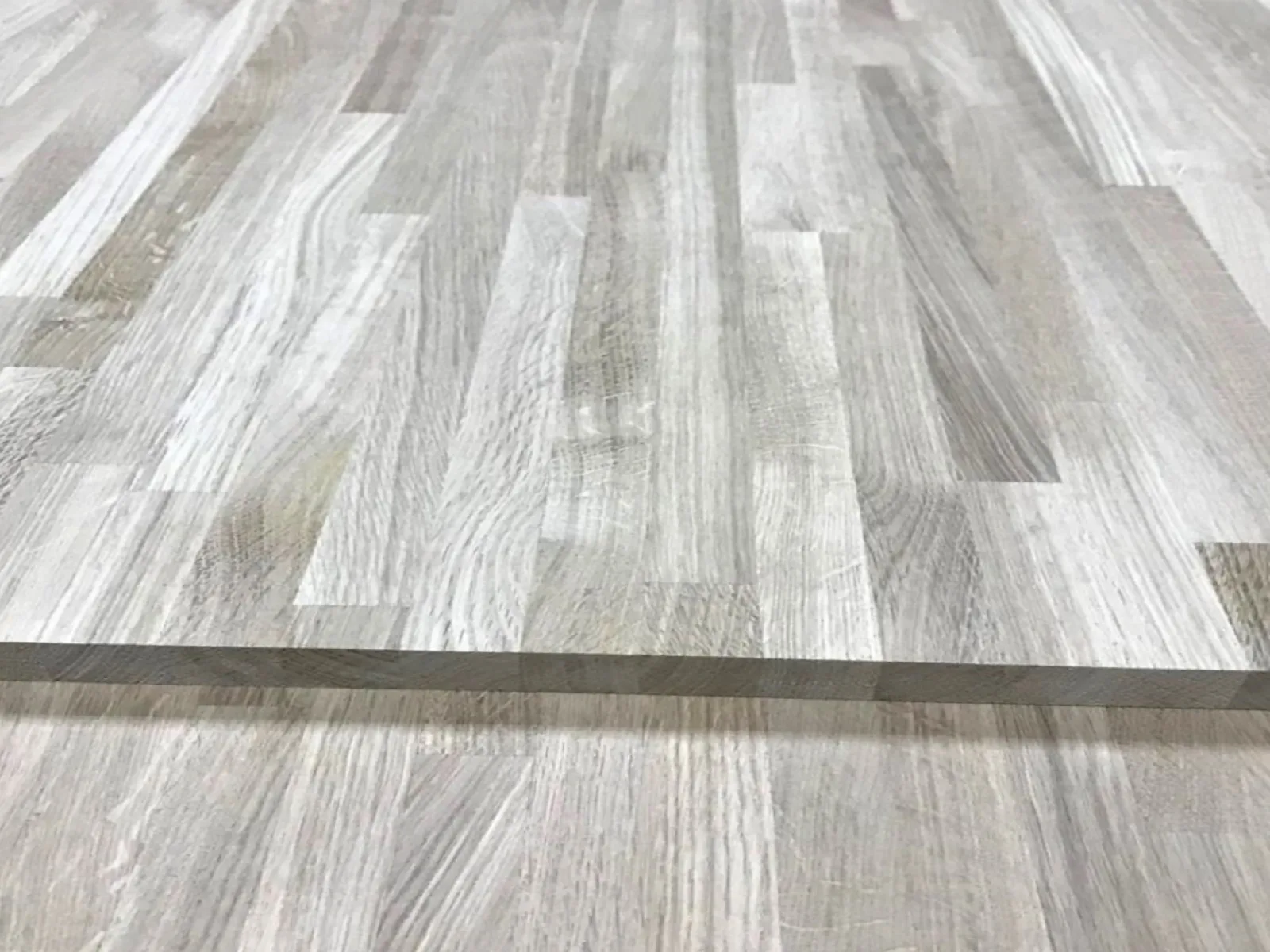 Мебельный щит из дуба 18 x 600 x 2400 мм, «Сращенный», класс Экстра