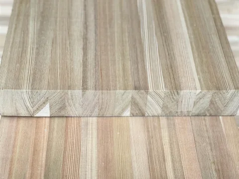 Тетива из лиственницы 50 x 300 x 3000 мм, «Цельноламельная», класс Экстра